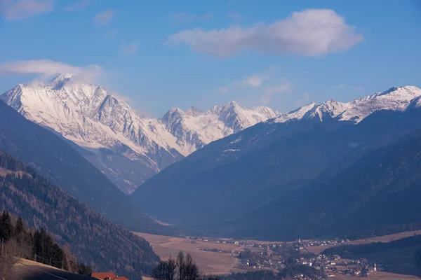 Montanhas Inverno Bela Vista Panorâmica Alpina Neve Tampada Alpes Europeus — Fotografia de Stock