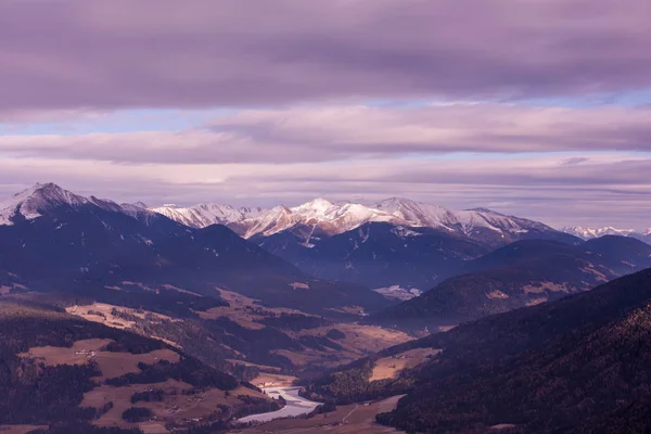 Winter Berge Schöne Alpine Aussicht Schneebedeckte Europäische Alpen — Stockfoto