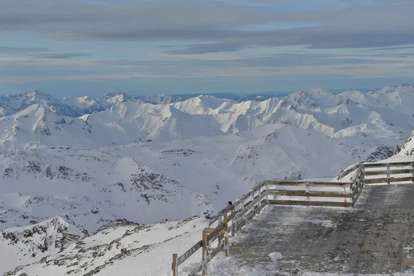 Montanhas Inverno Bela Vista Panorâmica Alpina Neve Fresca Tampado Alpes — Fotografia de Stock