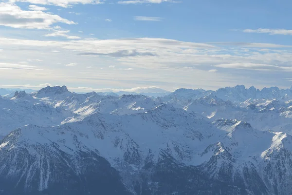 Téli Hegyek Gyönyörű Alpesi Panorámát Friss Capped Francia Alpok — Stock Fotó