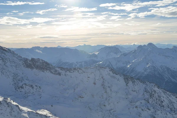 Montanhas Inverno Bela Vista Panorâmica Alpina Neve Fresca Tampado Alpes — Fotografia de Stock