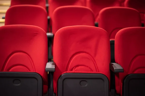 Conferencia Vacía Teatro Sala Cine Con Filas Asientos Rojos — Foto de Stock