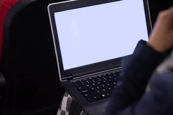 Gente Negocios Manos Escribiendo Teclado Del Ordenador Portátil Durante Seminario — Foto de Stock