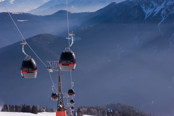 Modern Gondola Lift Ski Resort Sunny Winter Day — Stock Photo, Image