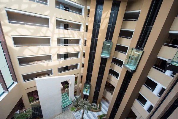 現代的なホテルリゾートの豪華なロビーインテリア — ストック写真