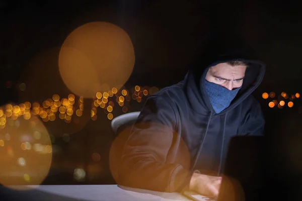 Young Talented Hacker Using Laptop Computer While Working Dark Office — Stock Photo, Image