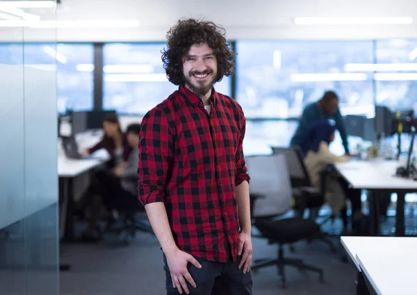 Retrato del desarrollador de software masculino sonriente —  Fotos de Stock