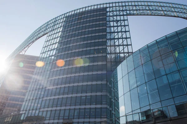 Immeuble de bureaux en verre à Bruxelles — Photo