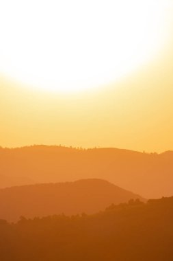 yaz aylarında altın gün batımı