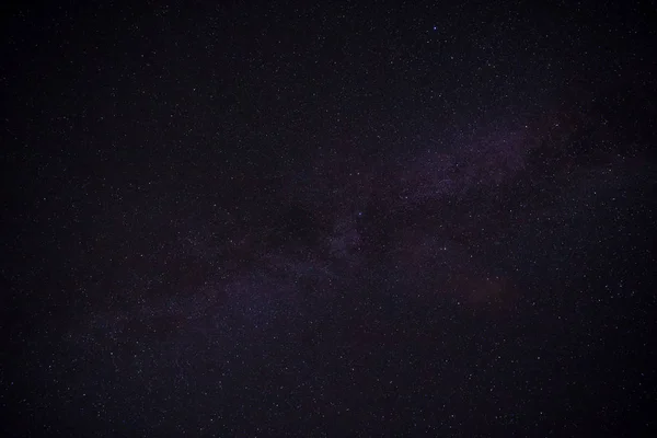 Droga Mleczna na nocnym niebie — Zdjęcie stockowe