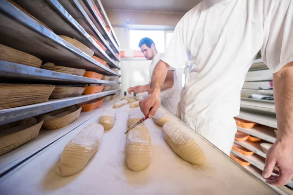 Panettieri preparare l'impasto — Foto Stock