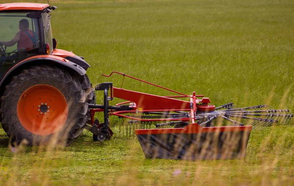 Man driving tractor — Stock Photo, Image