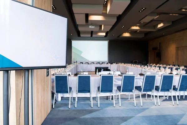 A nagy modern konferenciaterem belseje — Stock Fotó
