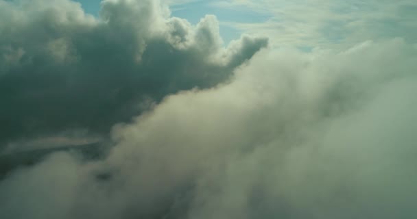 Volo Aereo Sopra Nuvole Con Cielo Blu Nel Backgroubnd Bella — Video Stock