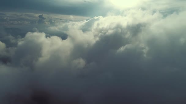 Mouche Aérienne Dessus Des Nuages Avec Ciel Bleu Backgroubnd Par — Video