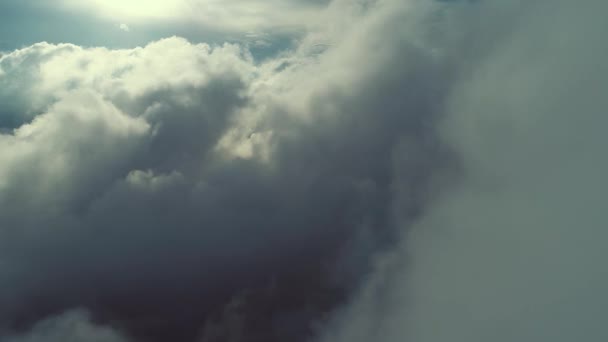 Luchtvlieg Boven Wolken Met Blauwe Lucht Achtergrond Mooie Zonnige Dag — Stockvideo