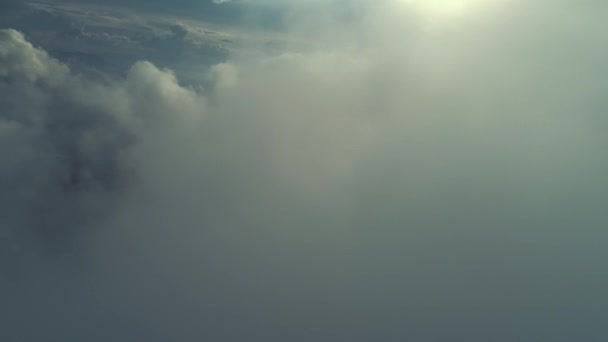 Mouche Aérienne Dessus Des Nuages Avec Ciel Bleu Backgroubnd Par — Video