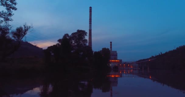 Тепловая Электростанция Воздушной Энергии Закате Ночи Вид Сверху — стоковое видео