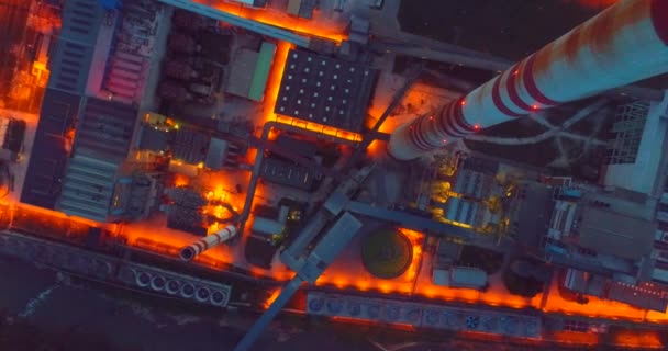 Aerial Energy Kraftwerk Wärmekraftwerk Bei Sonnenuntergang Dämmerung Nacht Draufsicht — Stockvideo