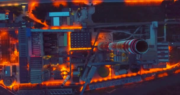 空中エネルギー発電所夕暮れ時の火力発電所夜景トップへ — ストック動画