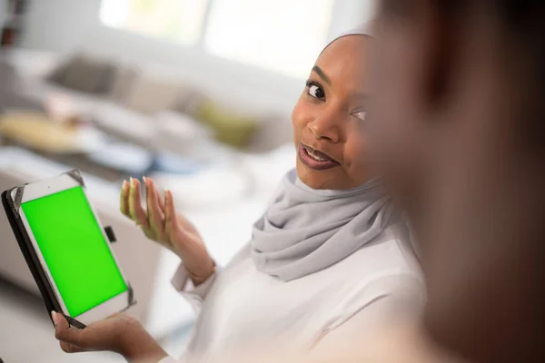 Gruppe glücklicher afrikanischer Studenten — Stockfoto