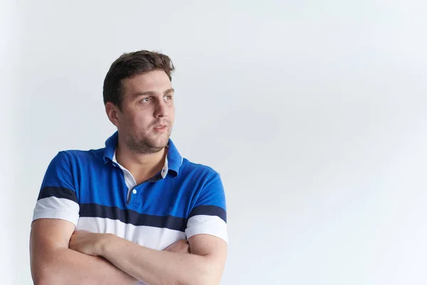 Retrato Hombre Negocios Casual Con Brazos Cruzados Que Lleva Una — Foto de Stock