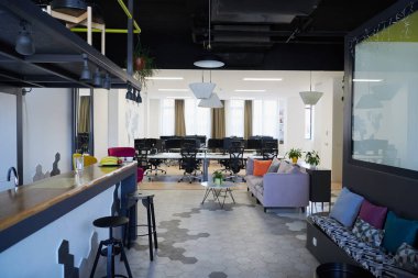 Modern Tasarım Açık Planının Boş İçi Başlangıç Ofisi