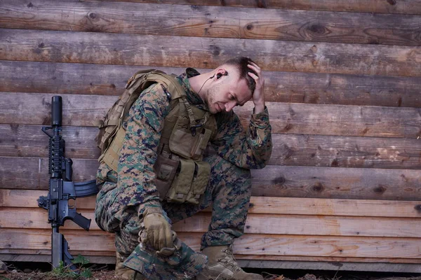 Aufgebrachter Soldat Hat Psychische Probleme — Stockfoto