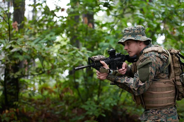 Soldado Guerra Moderno Combate Ação — Fotografia de Stock