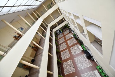 boş üniversite kolaj okulu lobisi Coronavirus zamanında okula geri döndü