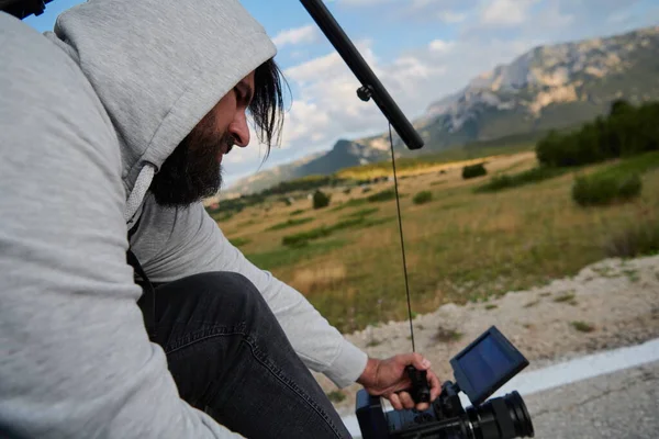 Cinematographer Med Professionell Bio Kamera Tar Sport Action Skott Från — Stockfoto