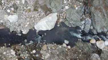 Alp Nehri Deresi Temiz Su Üst Manzarası
