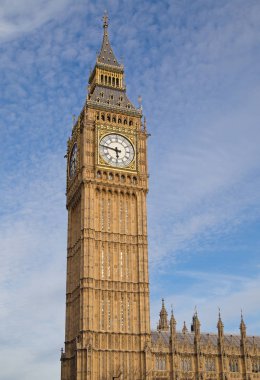Londra 'daki ünlü Big Ben saat kulesi..
