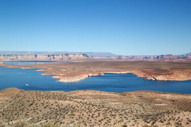 Sayfa, Arizona yakınındaki ünlü Lake Powell (Glenn Kanyonu)