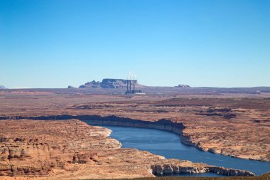 Sayfa, Arizona yakınındaki ünlü Lake Powell (Glenn Kanyonu)