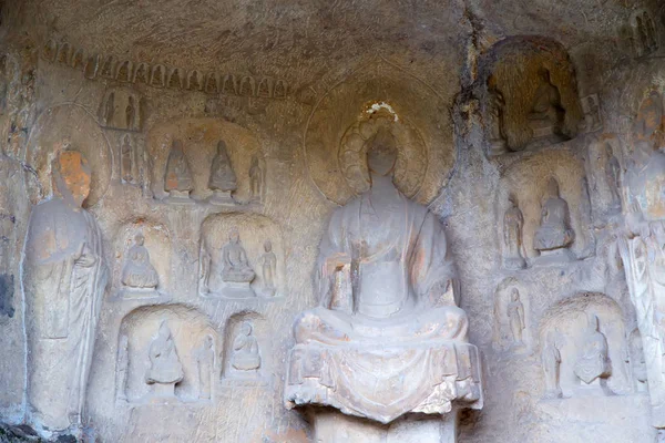 Famosas Grutas Longmen Estátuas Buda Bodhisattvas Esculpidas Rocha Monólito Perto — Fotografia de Stock