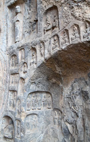 Híres Longmen Grottoes Szobrok Buddha Bodhisattvas Faragott Monolit Szikla Közelében — Stock Fotó