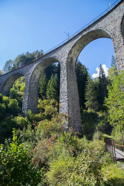 Híres Landwasser Viadukt Közeli Filisur Város Svájci Alpokban — Stock Fotó