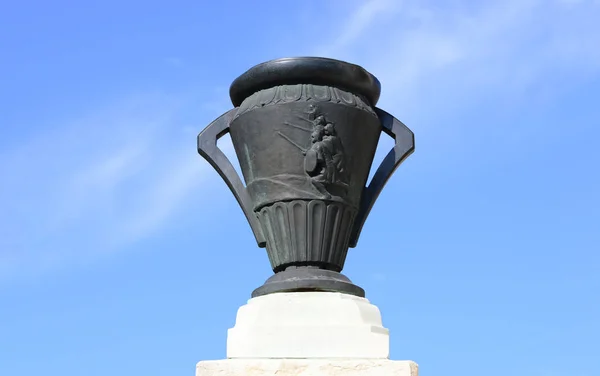 Drobeta Turnu Severin City Romania Monument Heroes Landmark Vase Detail — Stock Photo, Image