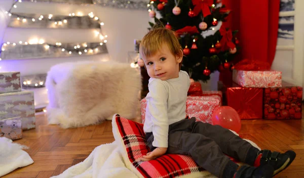 Tema Navidad Estudio Fondo Hermoso Niño — Foto de Stock