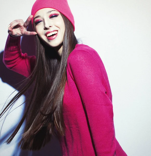 yaşam tarzı, fahion ve insanlar kavramı: güzel moda model kız 