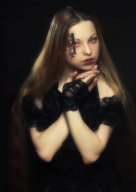 Yaratıcı yüz-sanat olan kadın