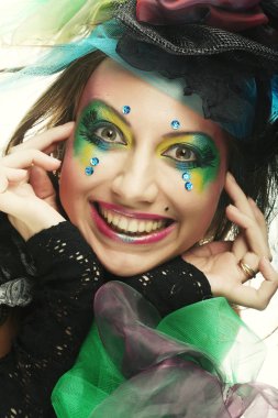 yaratıcı sima olan mutlu kadın.