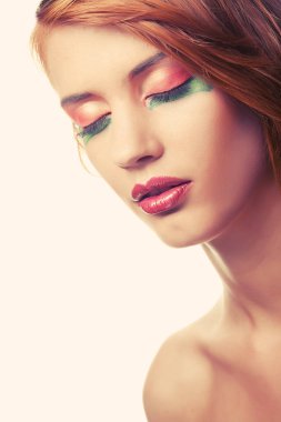 parlak Sima kadınla Redhaired