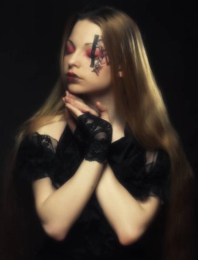 Yaratıcı yüz-sanat olan kadın