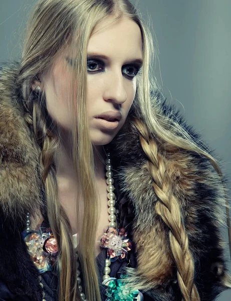 seksi sarışın kadın