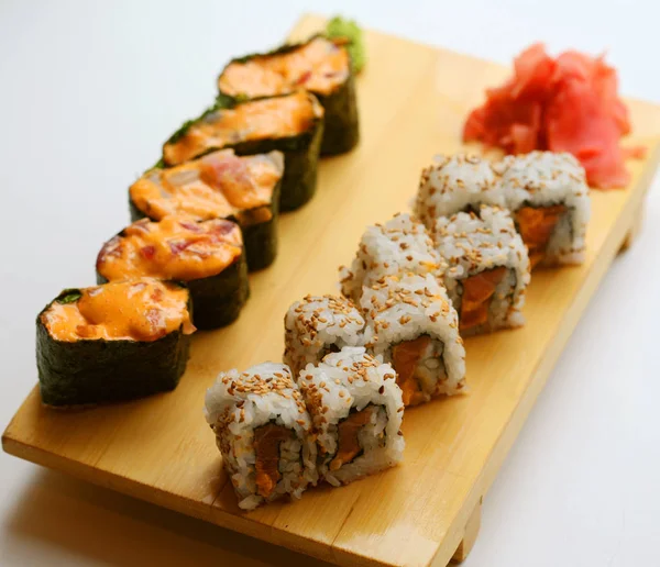 Comida japonesa. Sushi. . — Fotografia de Stock