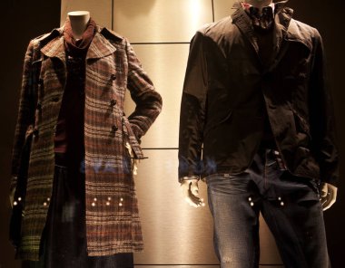 manken. penceresinde Kapat