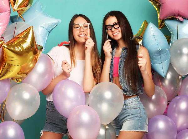 Stile di vita, amici e persone concetto: hipster ragazze migliore amico — Foto Stock