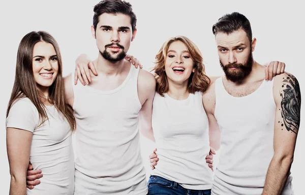 Glückliche Gruppe von Freunden isoliert über weißem Hintergrund — Stockfoto